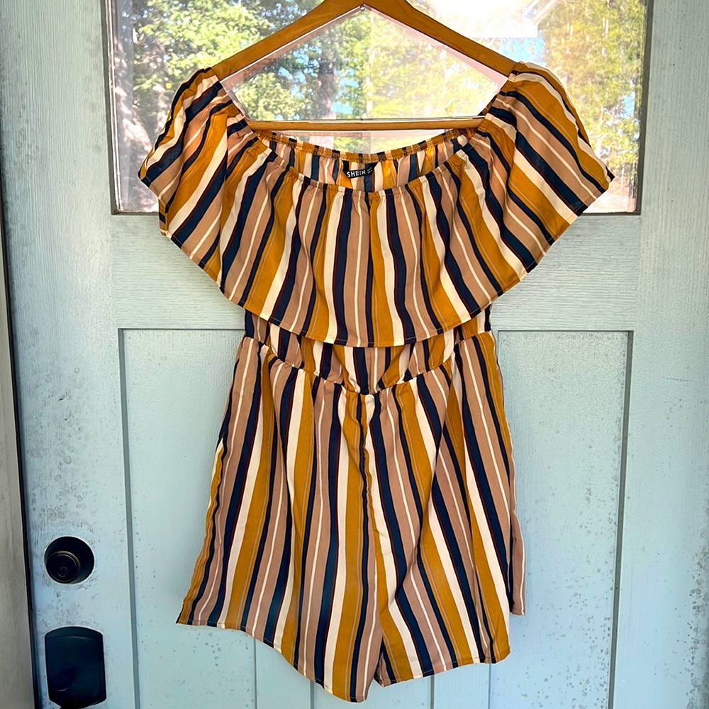 A SHEIN NWOT off the shoulder shorts jumpsuit